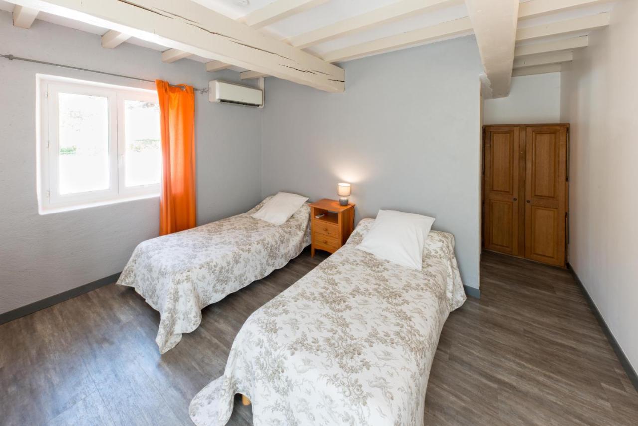 Domaine Saint Julien Hotel Buis-les-Baronnies Ruang foto