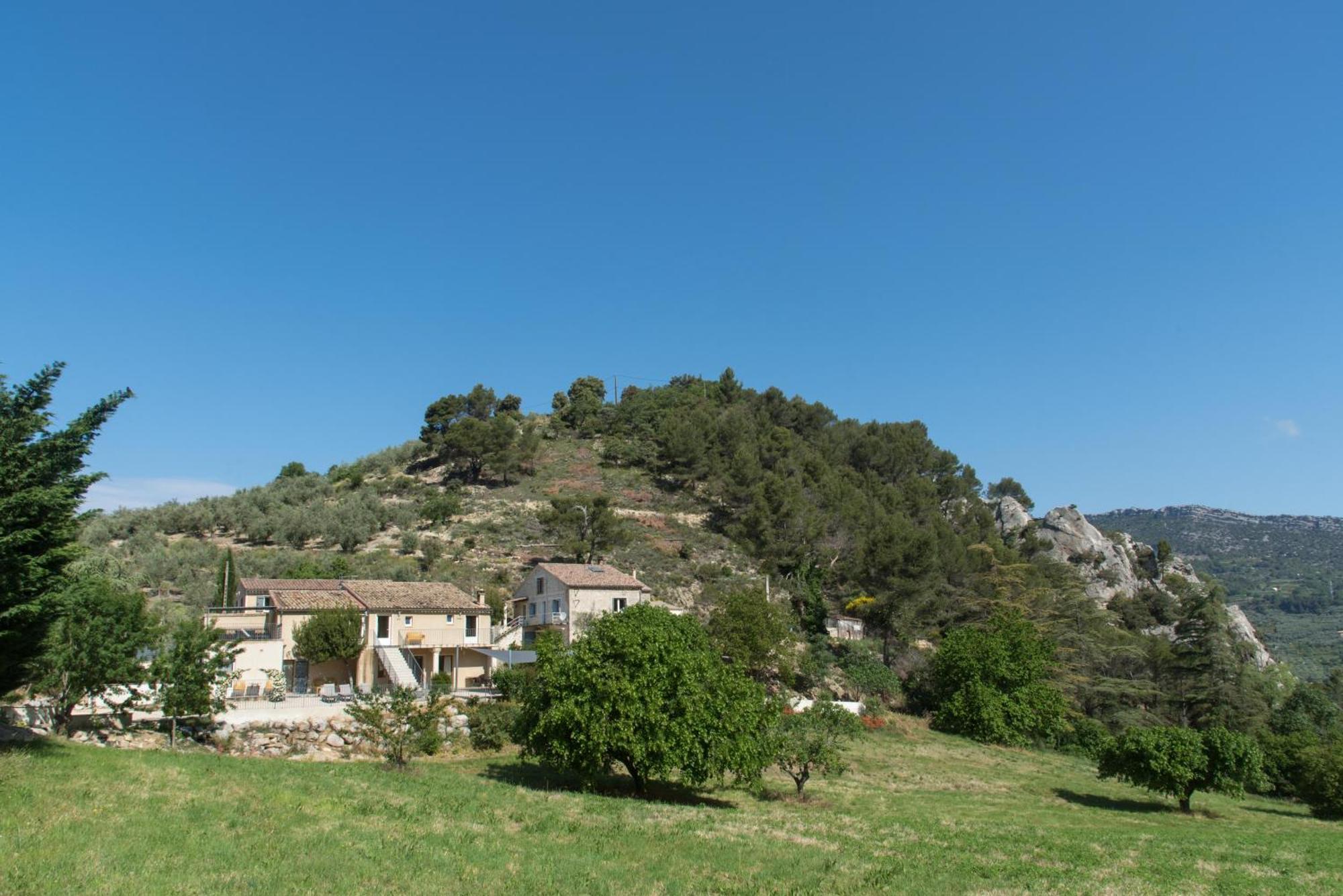 Domaine Saint Julien Hotel Buis-les-Baronnies Bagian luar foto